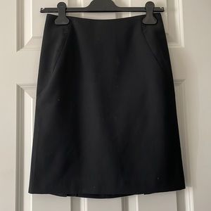 🟣5 for$25🟣 Black Banana Republic Skirt